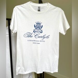 New York Carlyle Hotel Preppy Vintage Style Graphic Tee